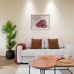 Magno Apartments Clavellinas - Pool And Parking