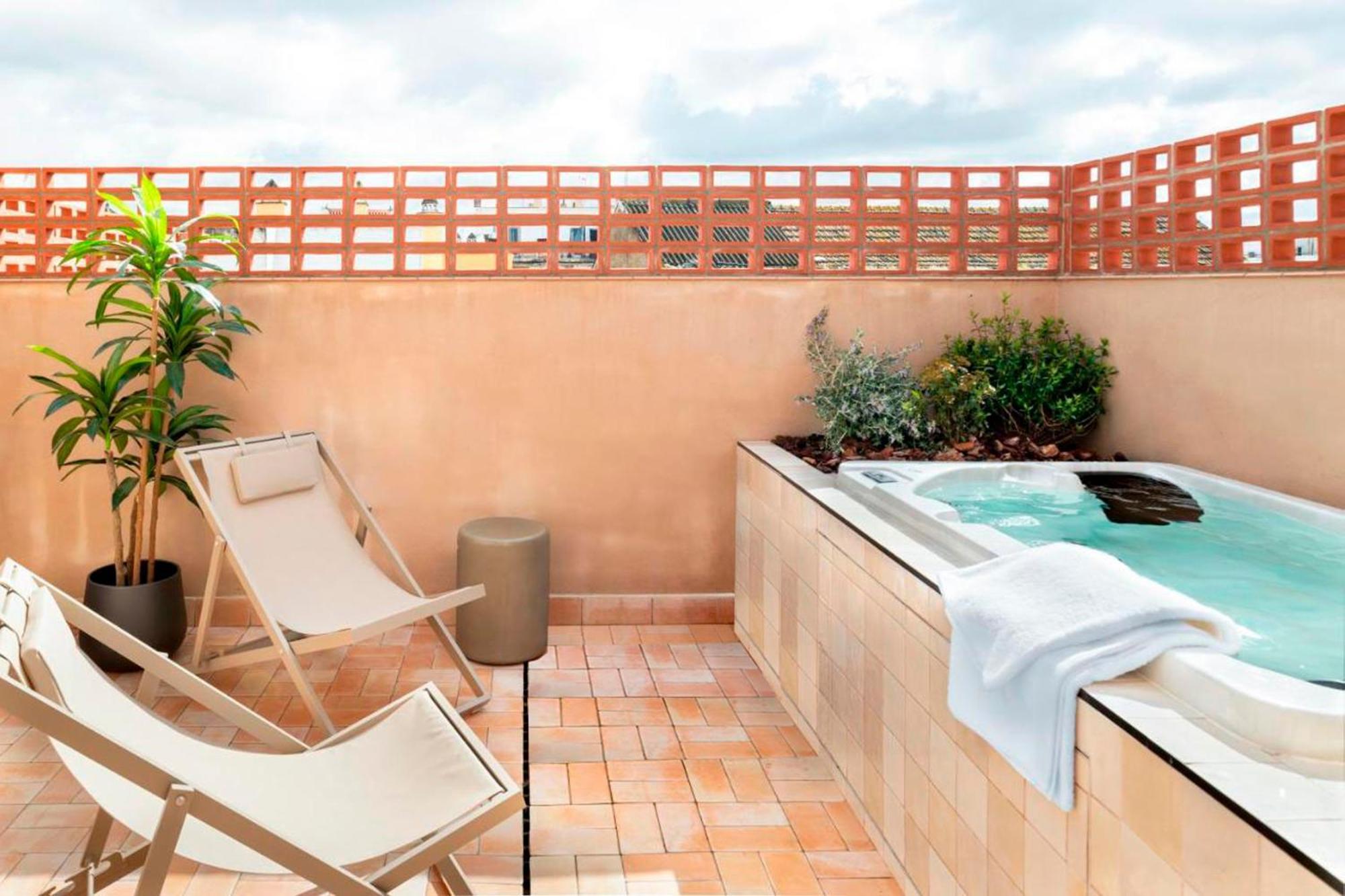 Magno Clavellinas - Pool And Parking *